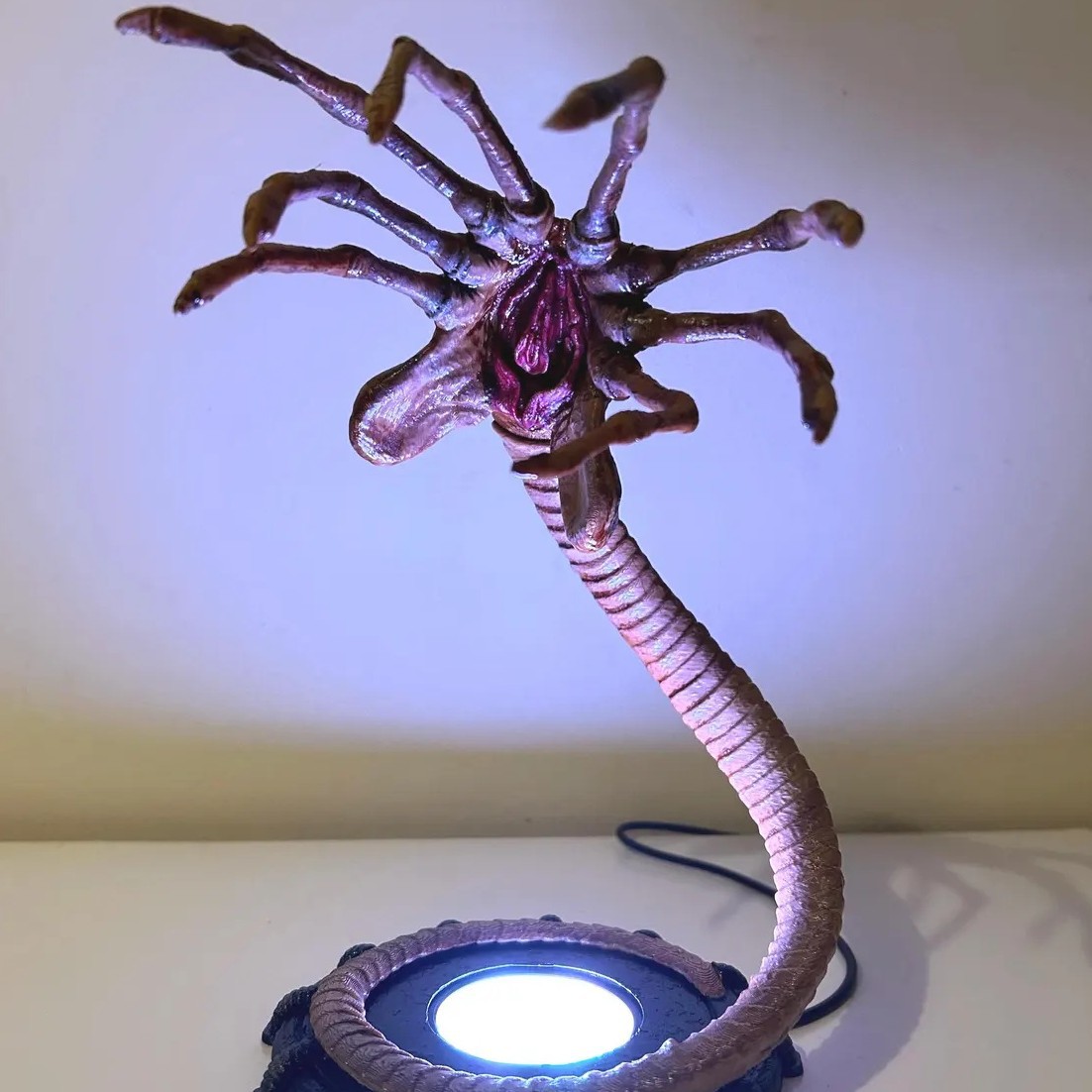 Home Decor Halloween - Uzaylı Facehugger Lambası Gece Lambası, LED
